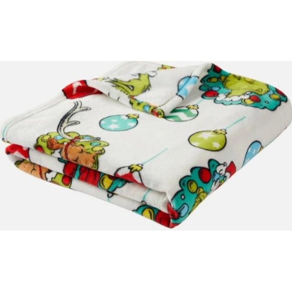 NWT The Grinch Oversized Silky Soft Plush Throw 50x70 Christmas Holiday Blanket - Picture 6 of 6